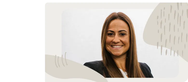 Micaela Gonçalves de Noesis, soulignant l'importance de placer l'humain au centre de la stratégie.